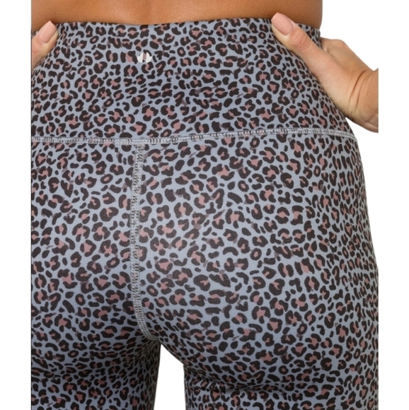 Thrive Societe Women's Performance Leggings Winnie Leopard Stitch Fix - Medium - Picture 3 of 12
